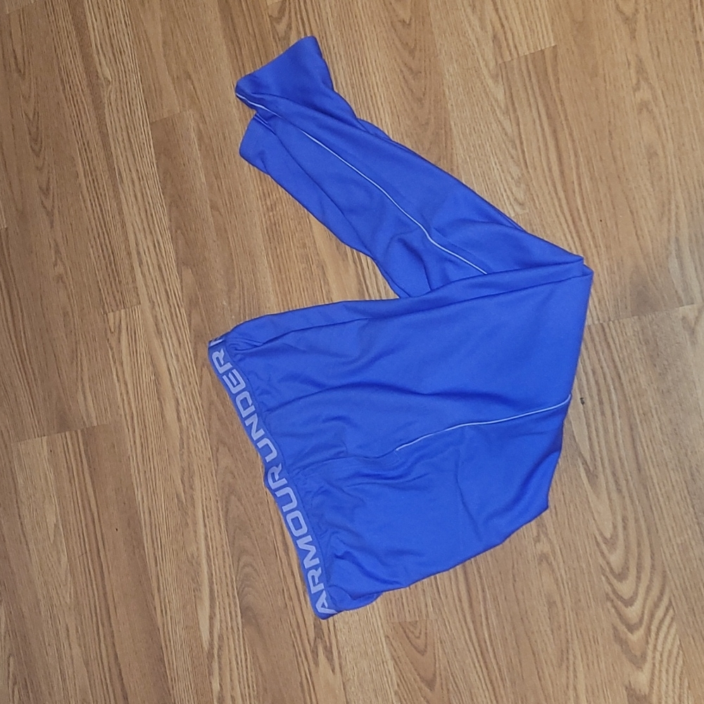 New Under Armour work out pants size youth large equaling womens medium